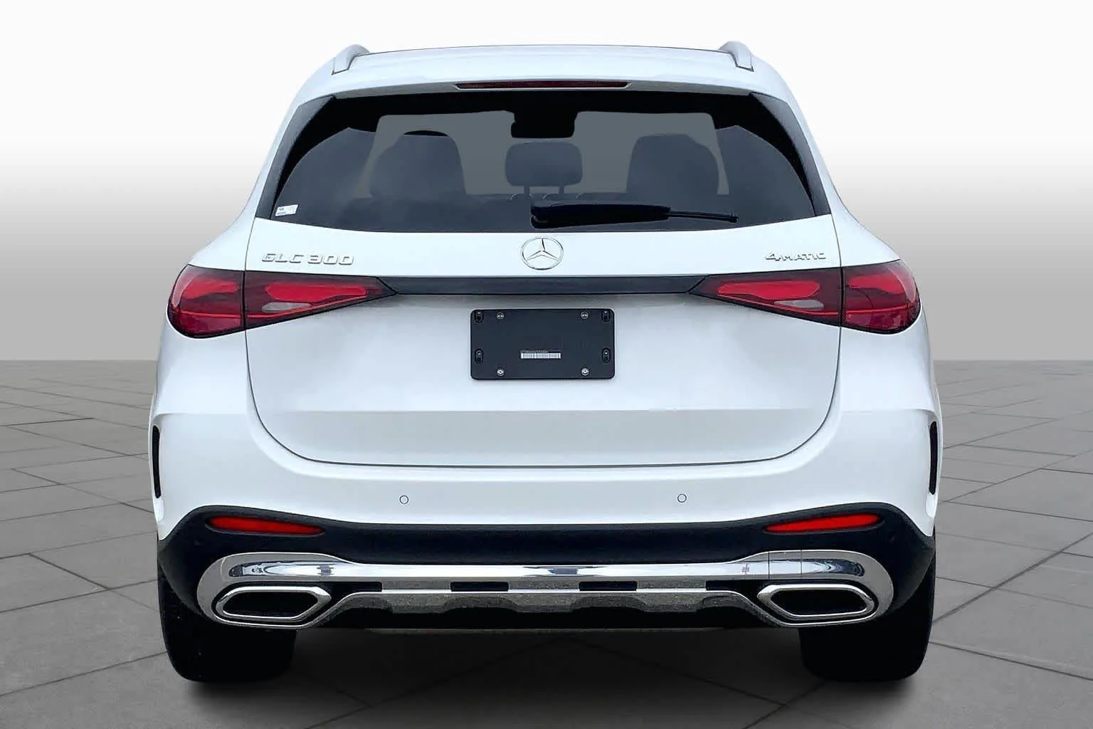 New 2026 MANUFAKTUR Moonlight White Metallic Mercedes-Benz GLC 300 image 5