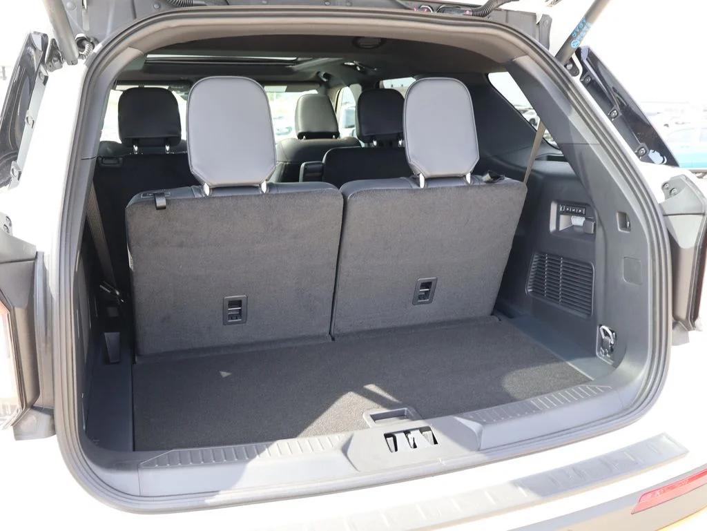New 2026 Star White Metallic Tri-Coat Ford Tremor® image 16