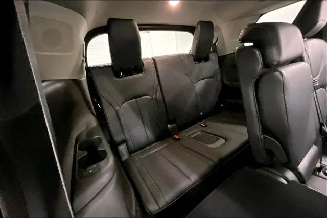Used 2022 Graphite Shadow INFINITI LUXE image 32