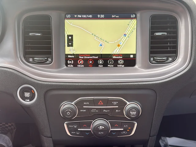 Used 2023 Black Dodge SXT image 21