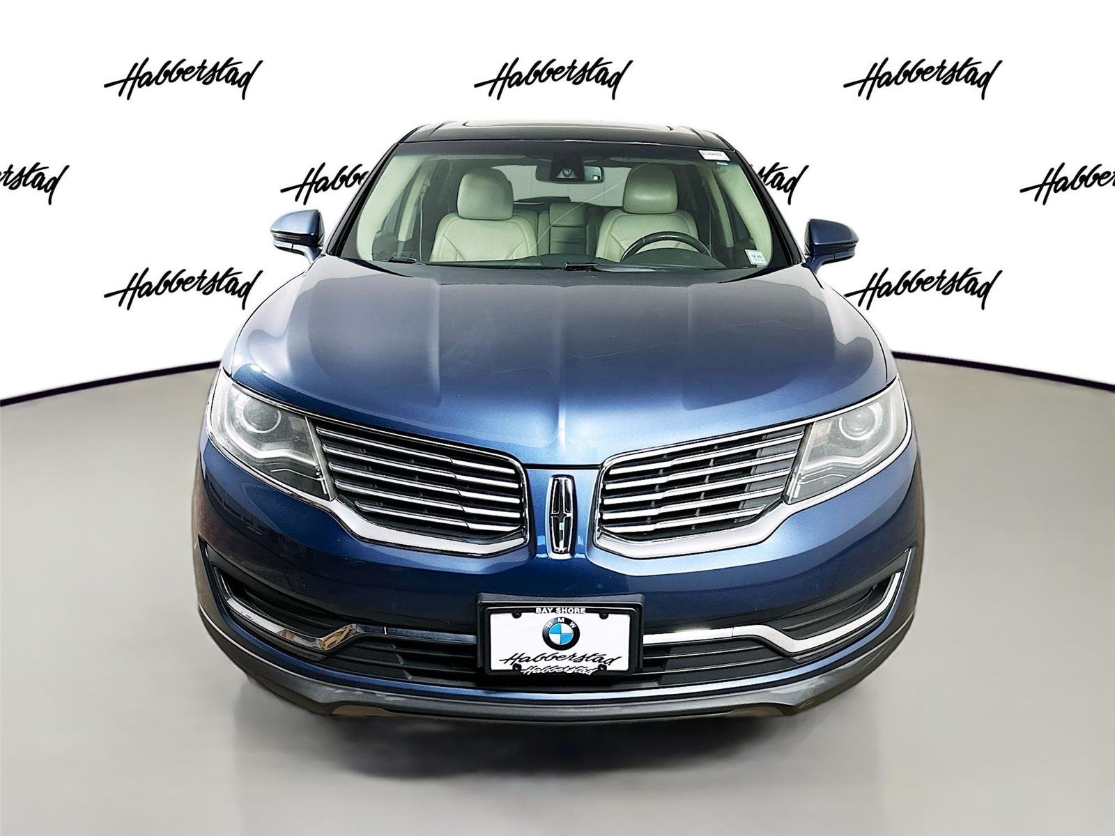 Used 2018 Lincoln MKX Reserve with VIN 2LMPJ8LR8JBL34460 for sale in Huntington, NY