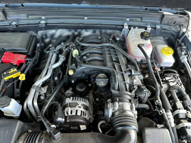 Used 2024 Gray Jeep Sport S image 27
