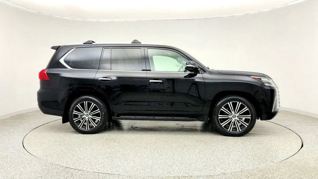 Used 2019 Black Onyx Lexus LX 570 Three Row 4WD w/ Mark Levinson, Rear DVD & Luxury Pkg image 4