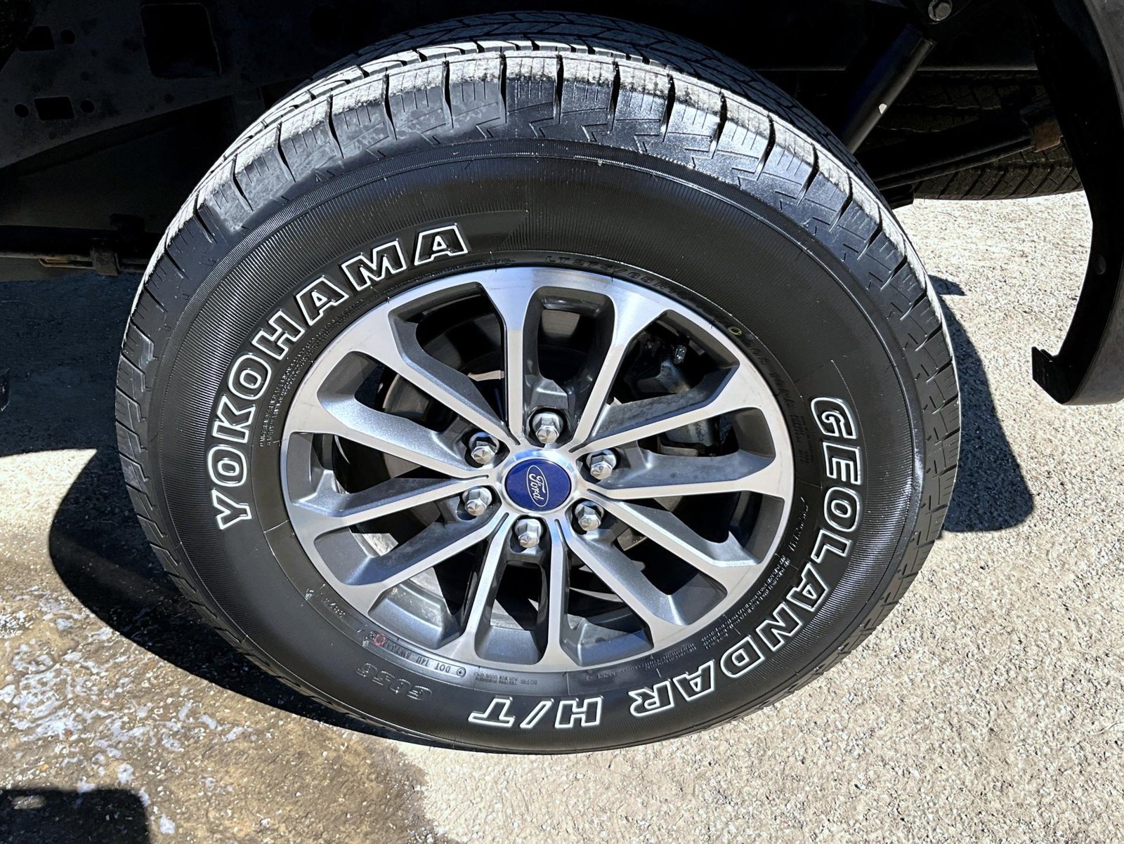 Used 2020 Black Ford XLT image 31