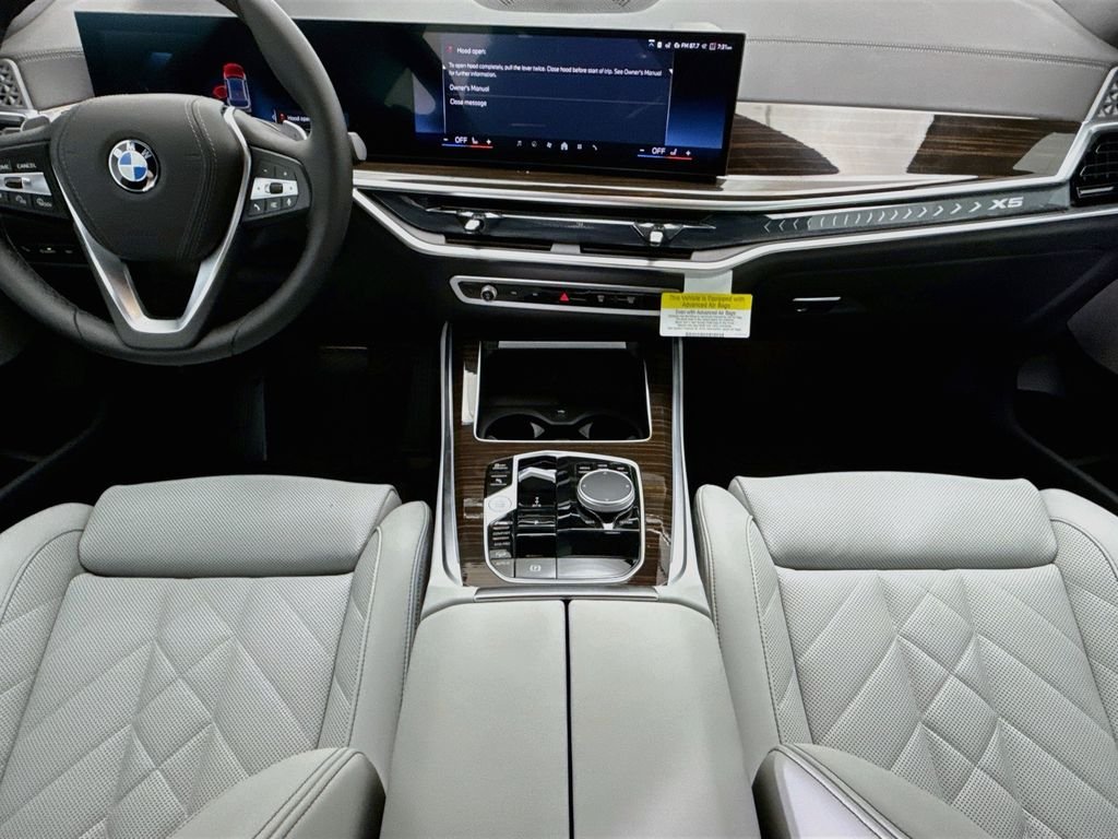 New 2026 Gray Metallic BMW xDrive40i image 13
