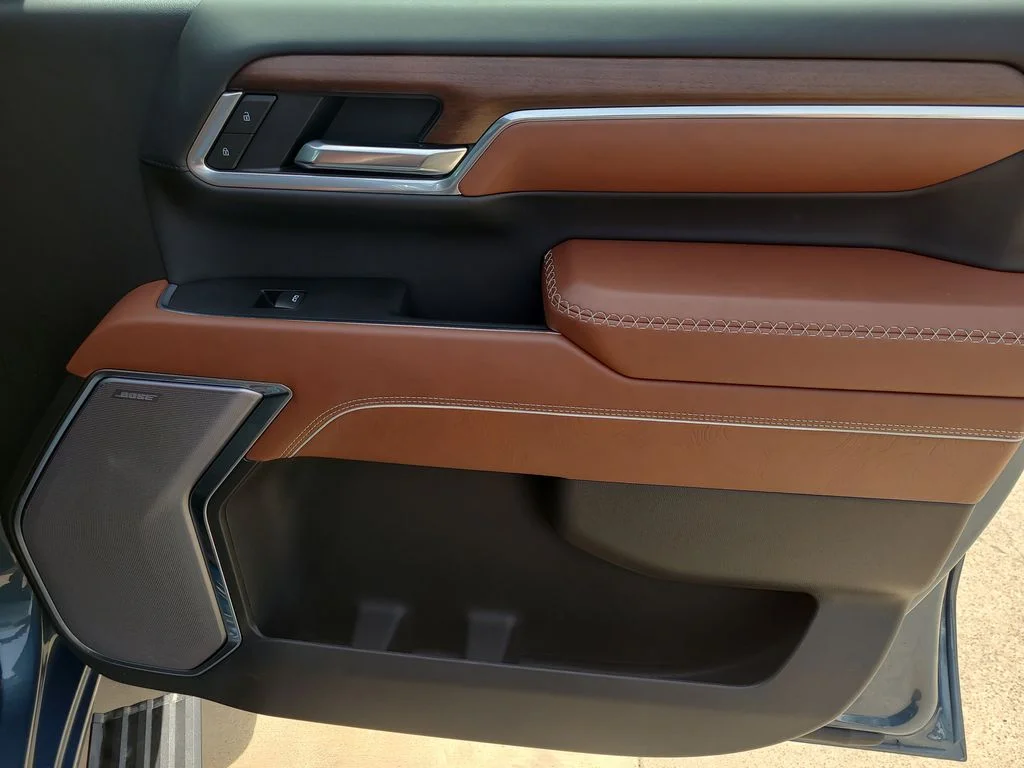 Used 2025 Blue GMC Denali Ultimate image 10
