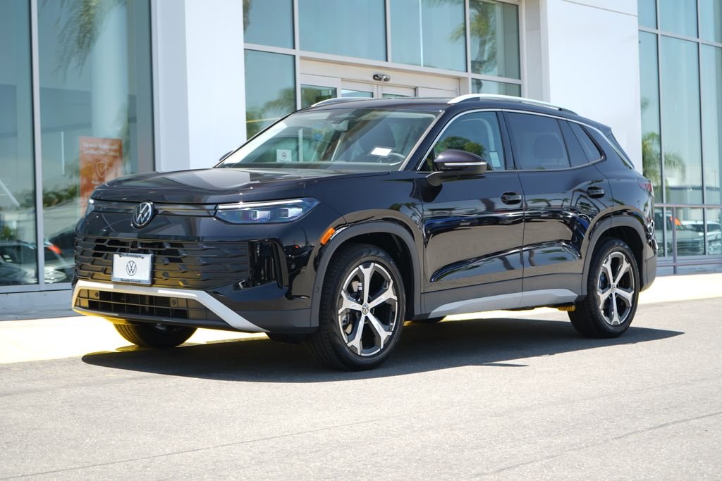 2026 Volkswagen Tiguan 2.0T SE's photo