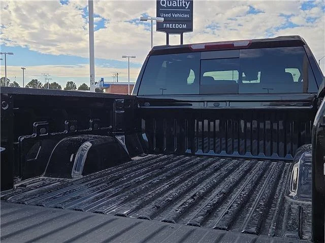 New 2026 Onyx Black GMC Elevation image 9