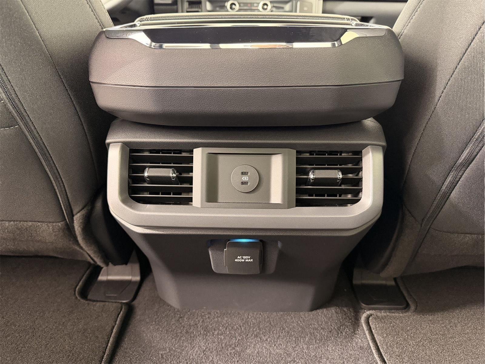 New 2026 Agate Black Ford XLT image 16