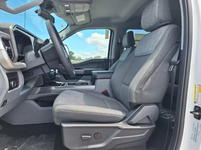 New 2026 Oxford White Ford F-250® XLT image 12