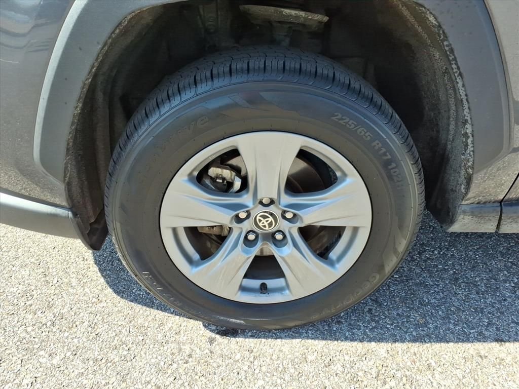 Used 2025 Gray Toyota XLE image 11