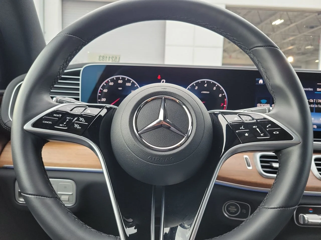 Certified Used 2026 Gray Mercedes-Benz GLE 350 image 33