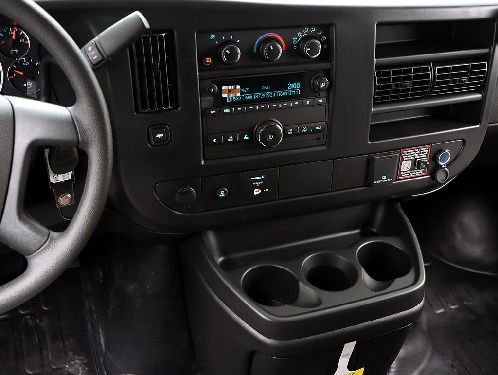 2026 Chevrolet Express Cargo Work Van - Photo 14