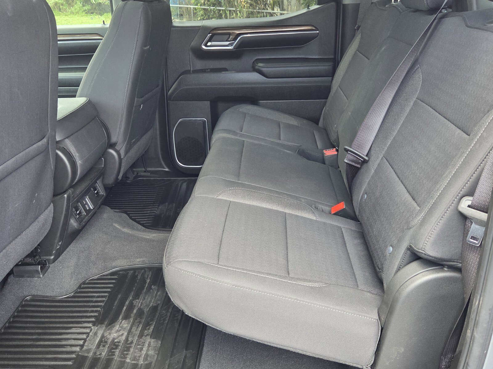 Used 2024 Sterling Gray Metallic Chevrolet LT image 4
