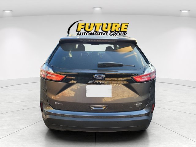 Used 2023 Gray Ford SEL image 4