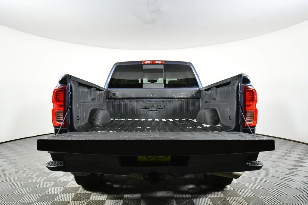 Used 2018 Blue Chevrolet LTZ image 25