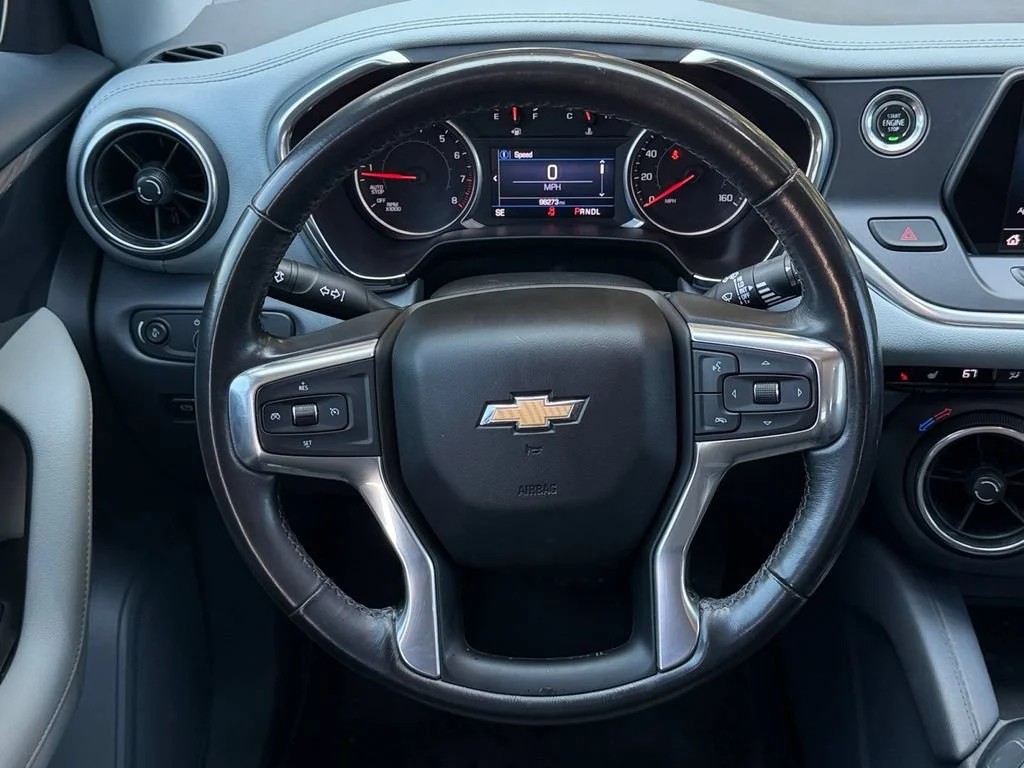 Used 2019 SUMMIT WHITE Chevrolet  image 18