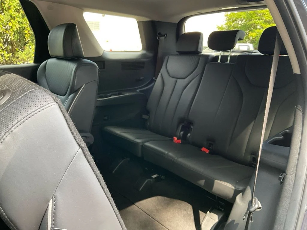 Used 2024 Gray Hyundai SEL image 29