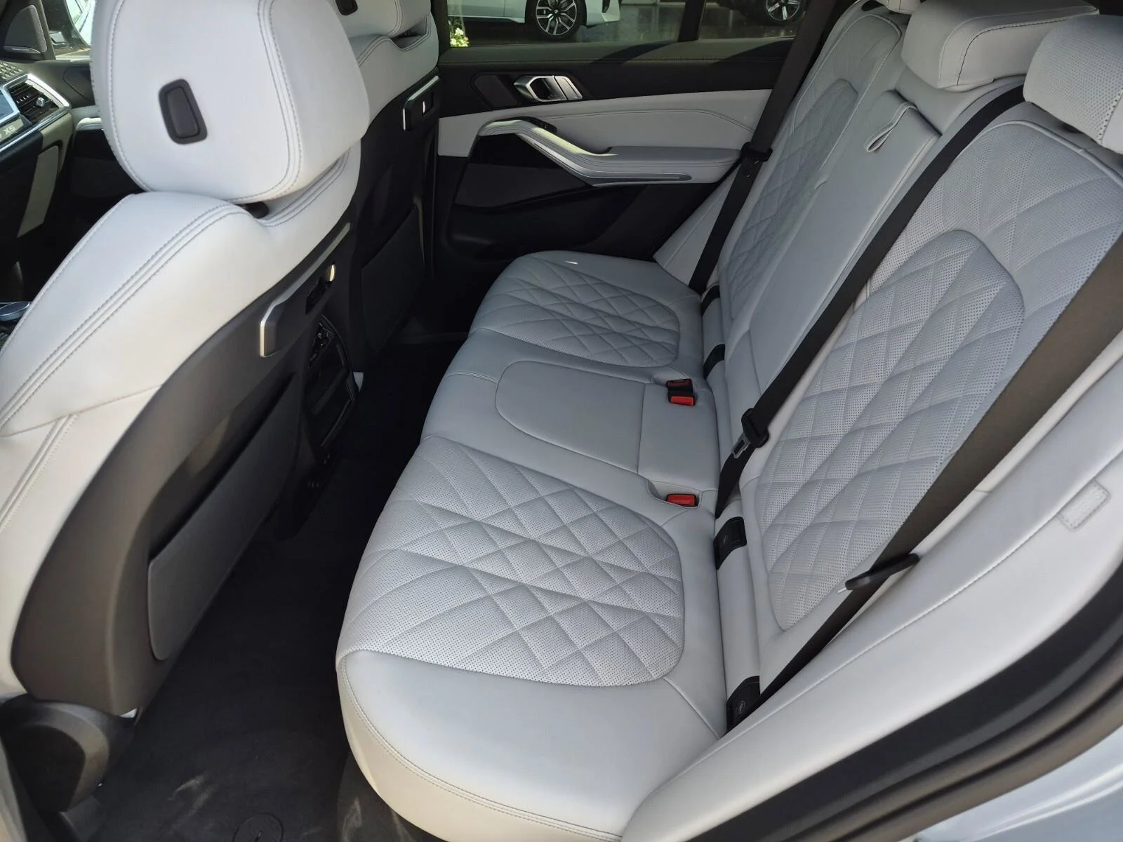 New 2026 Brooklyn Grey Metallic BMW xDrive40i image 17