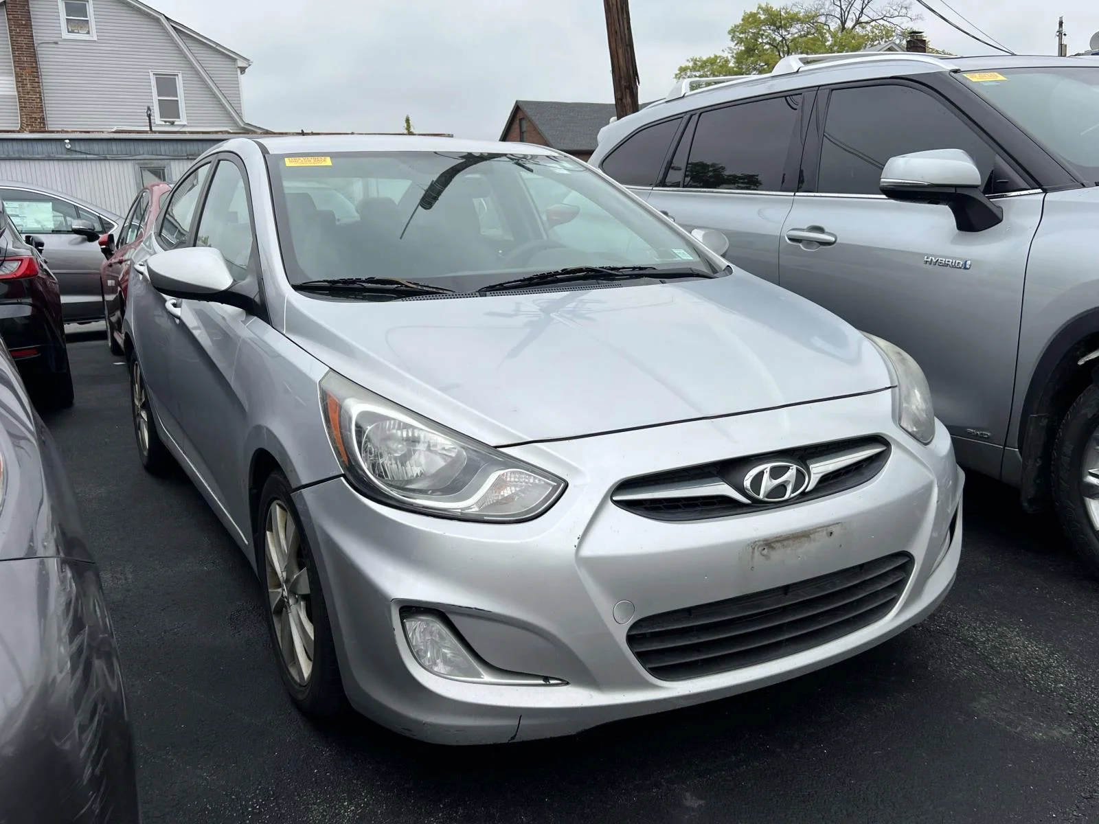 2012 Hyundai Accent GLS 4-Door 6-Speed Automatic's photo