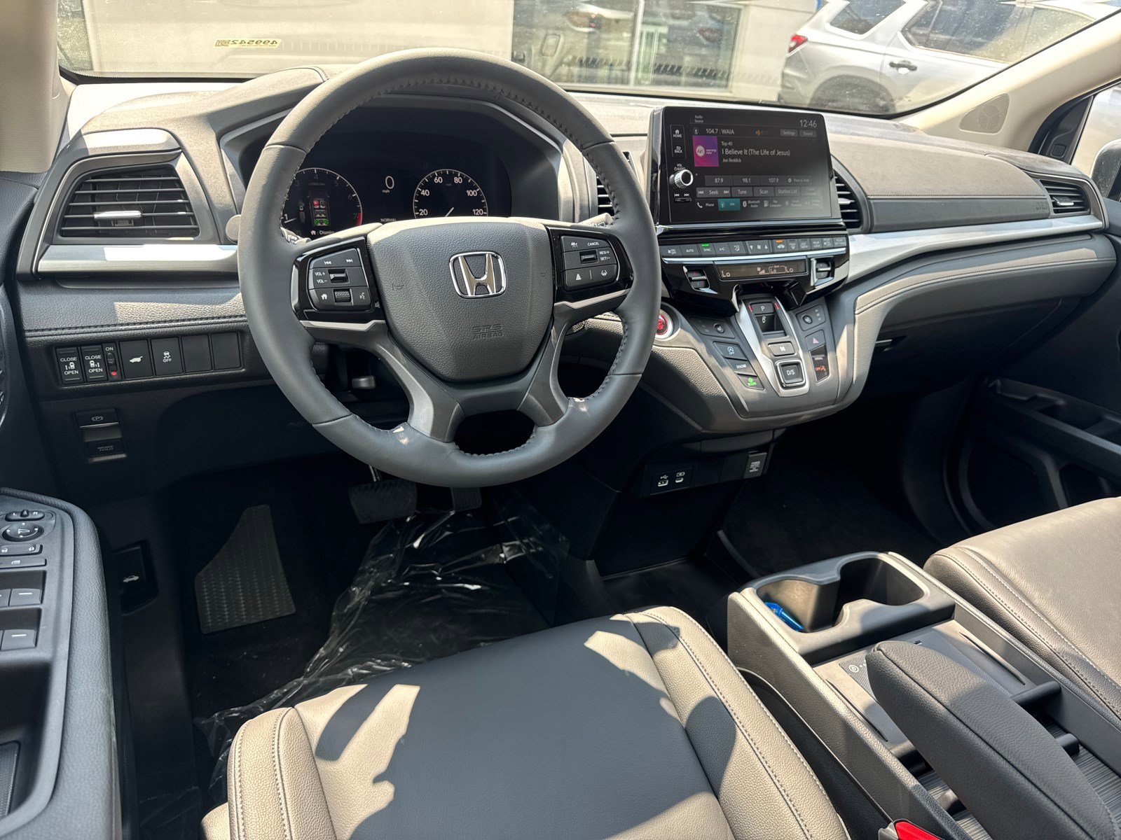New 2026 Platinum White Pearl Honda EX-L image 13