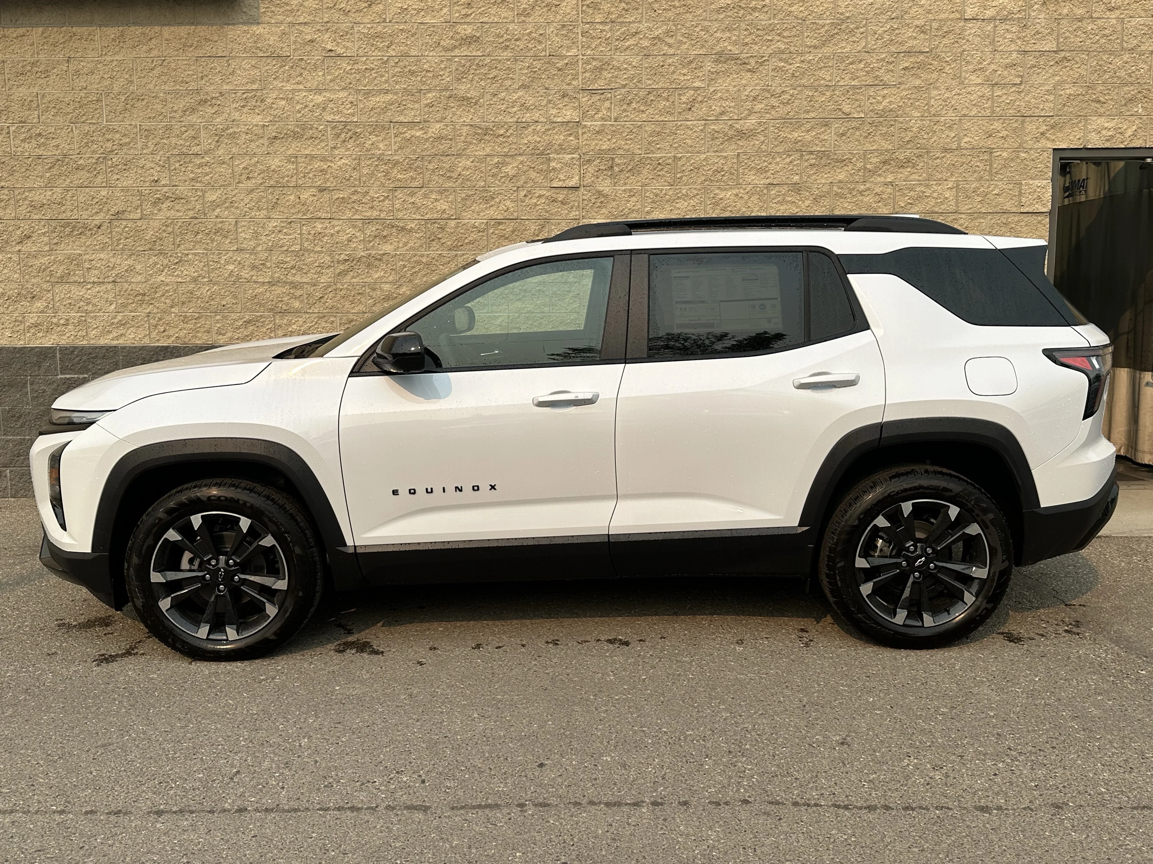 New 2027 Polar White Tricoat Chevrolet AWD RS image 3
