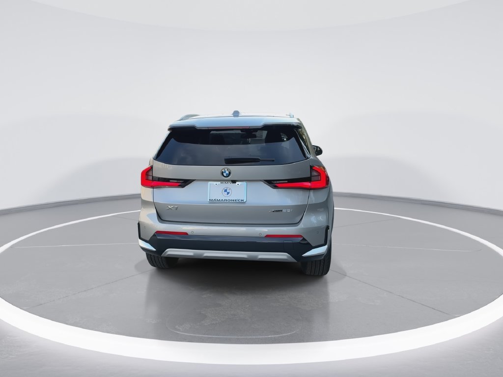 New 2027 Silver BMW xDrive28i image 7