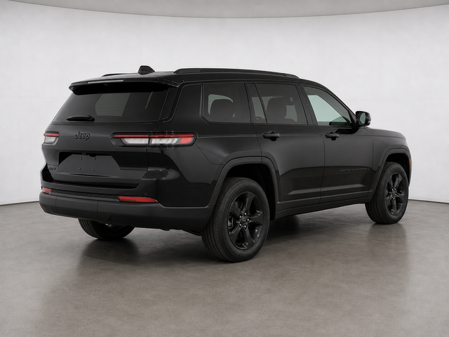 Used 2023 Black Jeep Altitude image 5