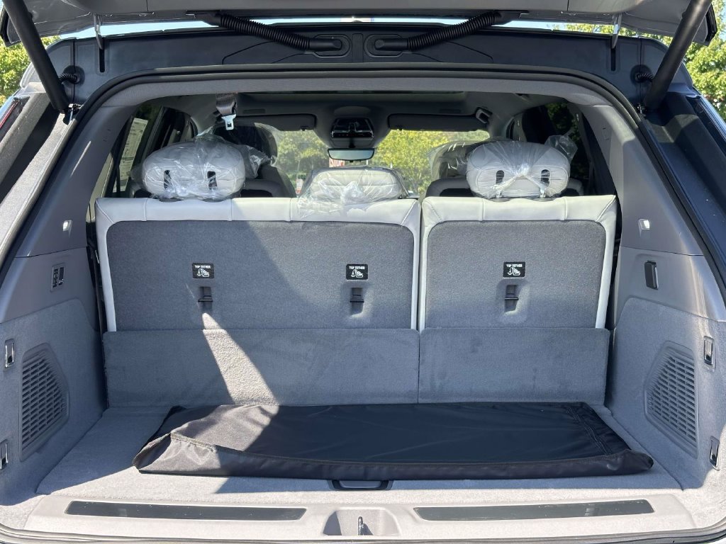2026 Cadillac Escalade IQ Sport - Photo 37