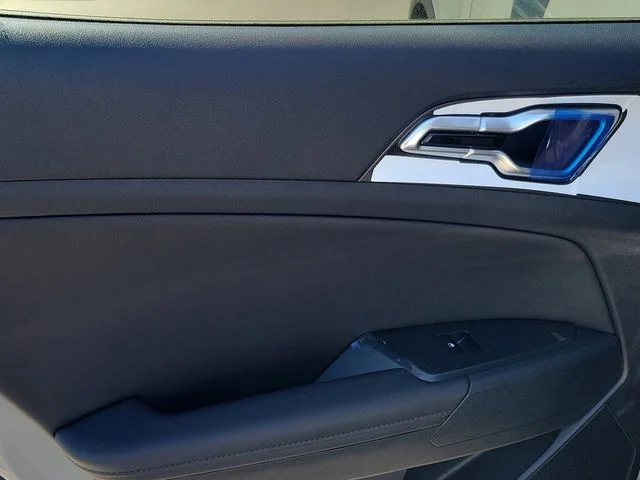 New 2026 Wolf Gray Kia EX image 26