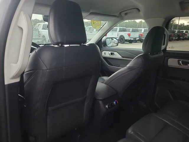 Used 2025 Silver Ford Active image 14
