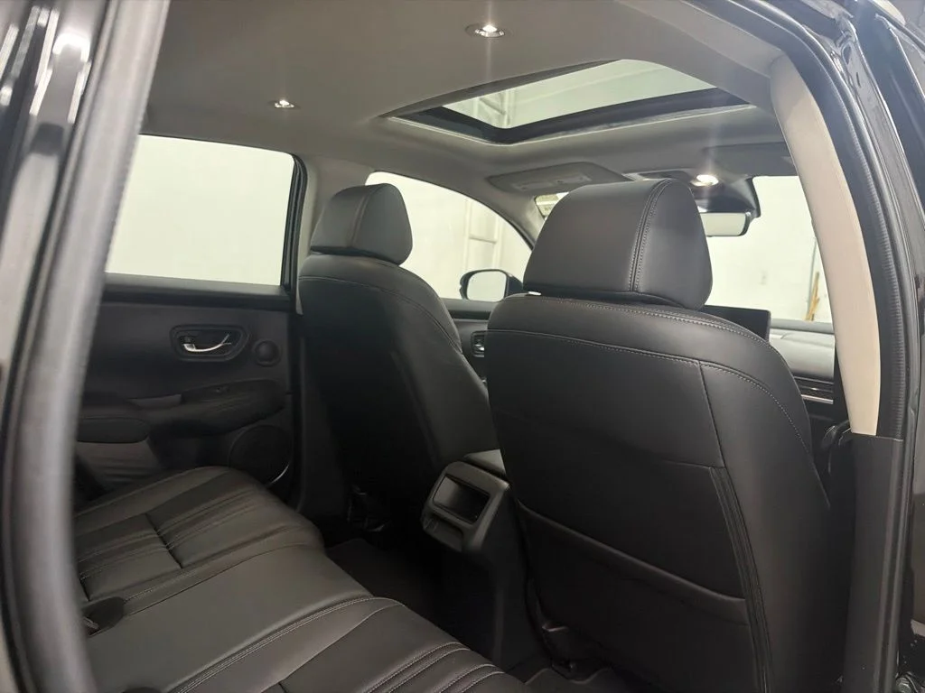 Used 2027  Honda EX-L image 29