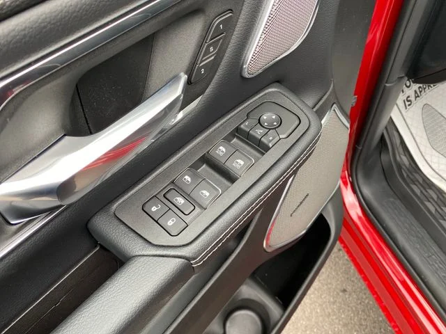 New 2026 Molten Red Pearl-Coat Exterior Paint RAM Laramie image 11