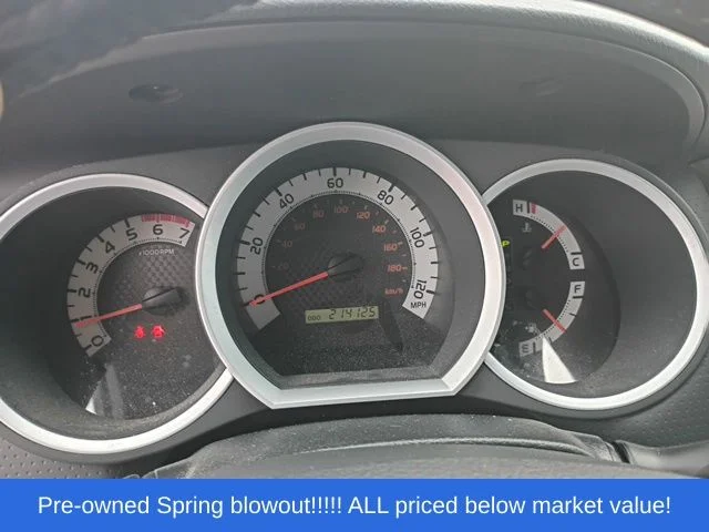 Used 2014 White Toyota Prerunner image 17
