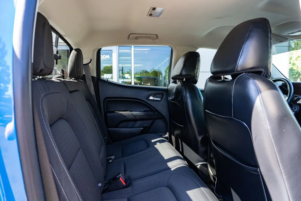 Used 2021 Blue GMC Elevation image 27