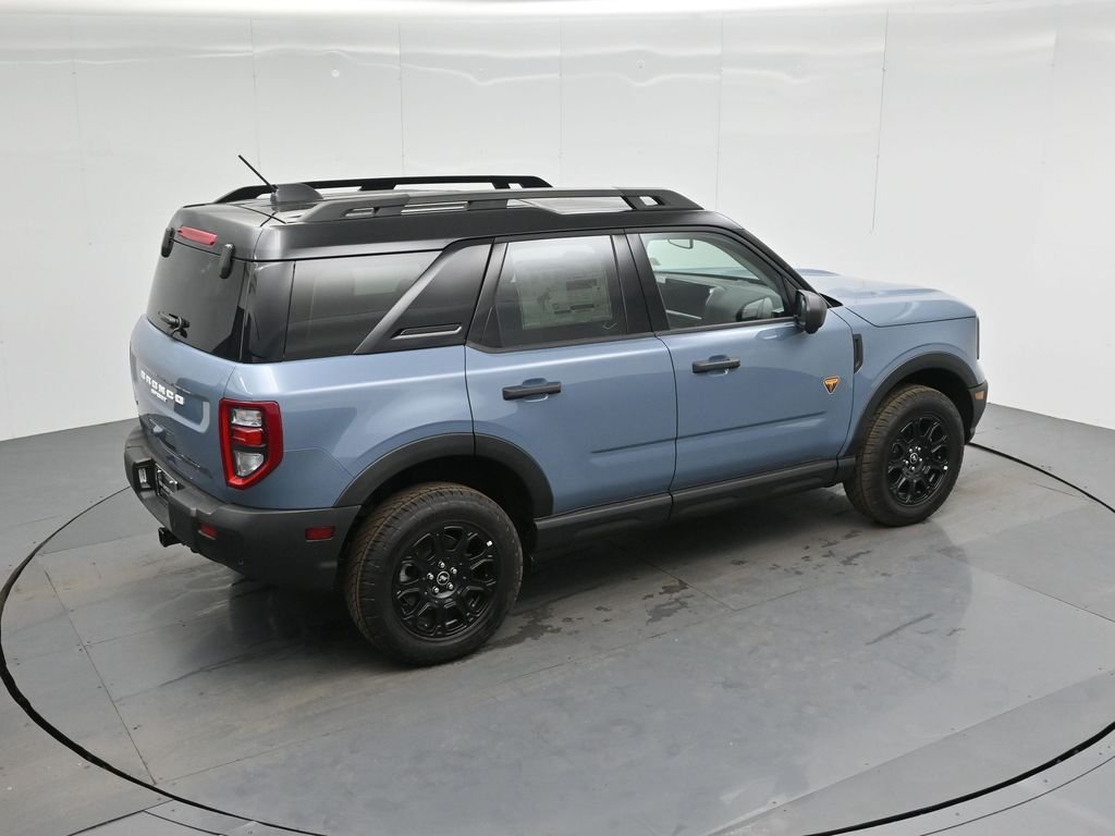 New 2025 Azure Gray Metallic Tri-Coat Ford Badlands image 44