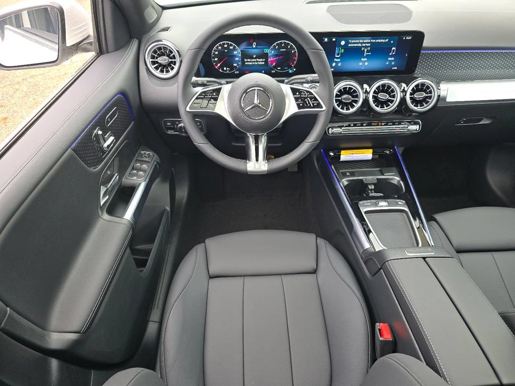 New 2026 Polar White Mercedes-Benz GLB 250 image 58