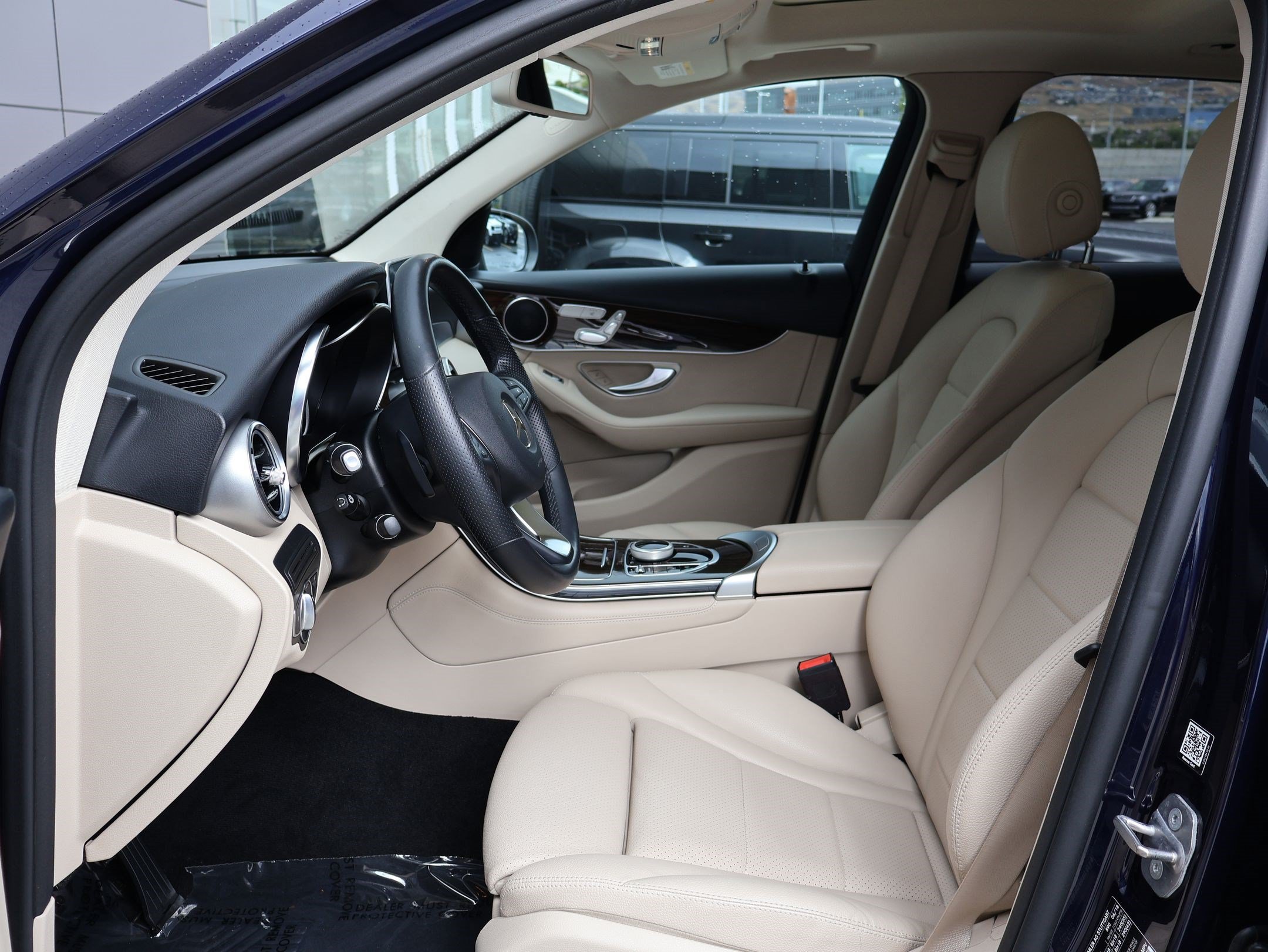 Used 2019 Blue Mercedes-Benz GLC 300 image 15