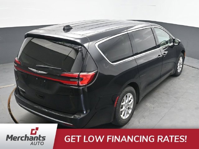 Used 2024 Black Chrysler Touring L image 26
