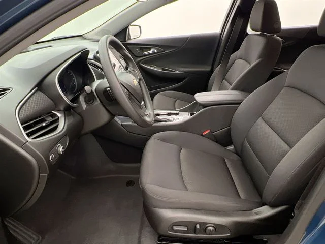 2025 Chevrolet Malibu 1LT - Photo 9