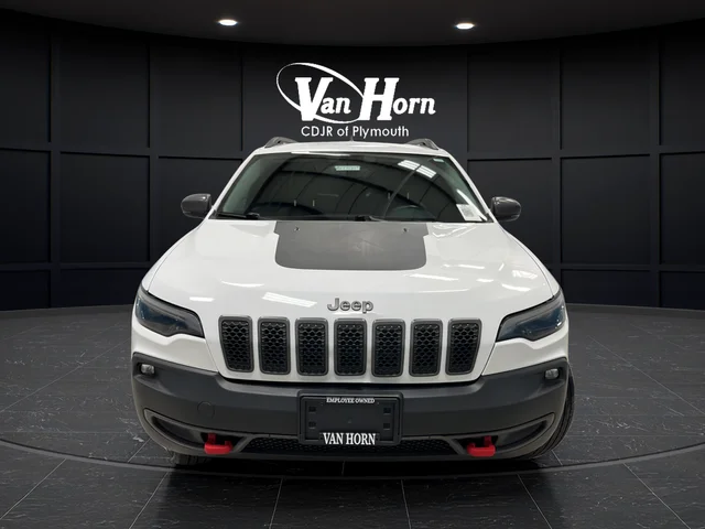 Used 2020 Jeep Cherokee Trailhawk with VIN 1C4PJMBX7LD528869 for sale in Plymouth, WI