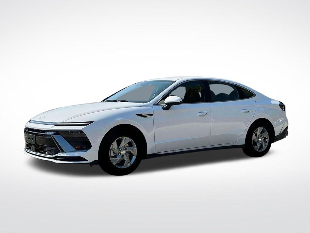 New 2025 White Hyundai SE image 21