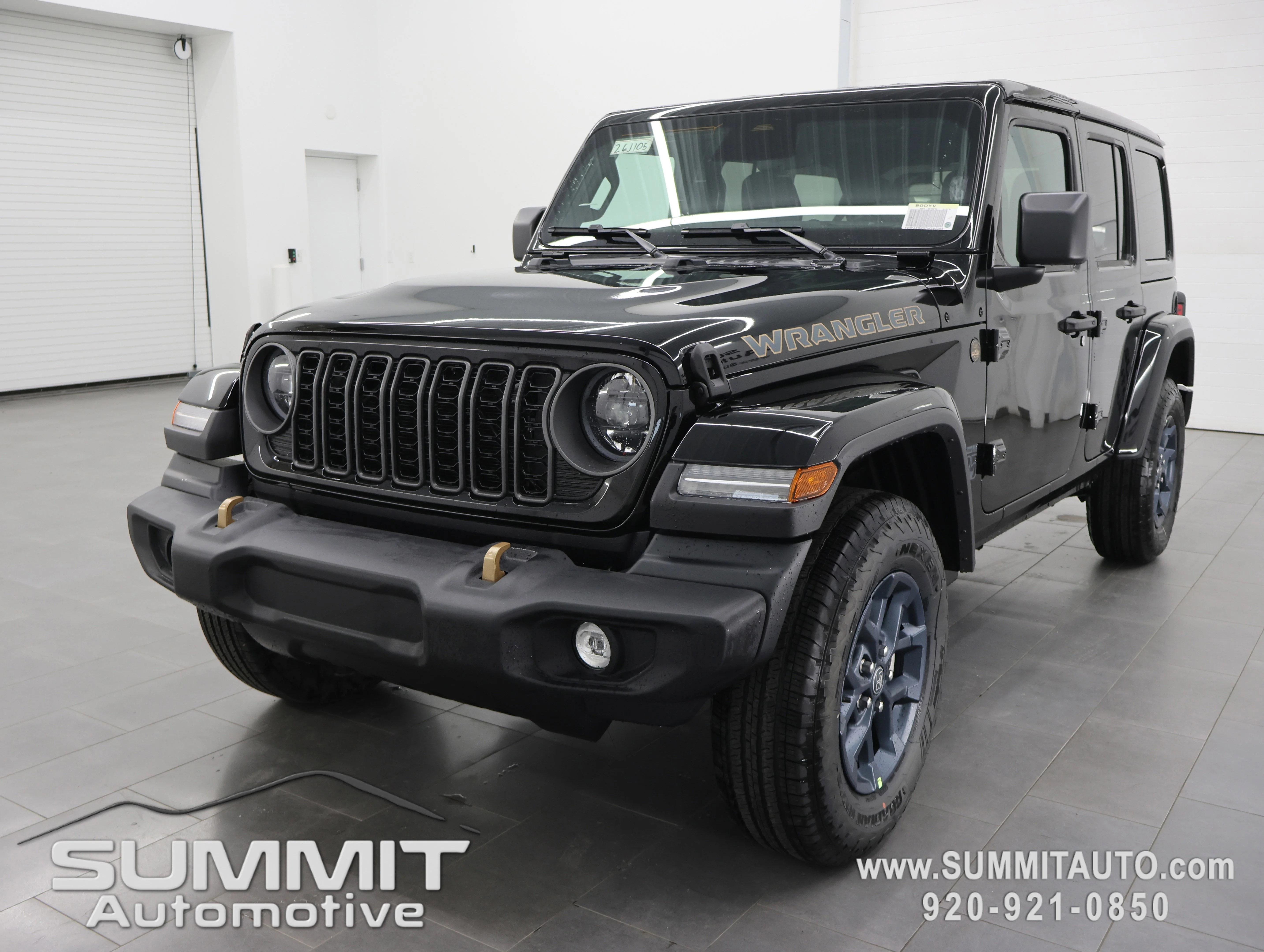 New 2026 Black Clear-Coat Exterior Paint Jeep 85th Anniversary Edition image 6