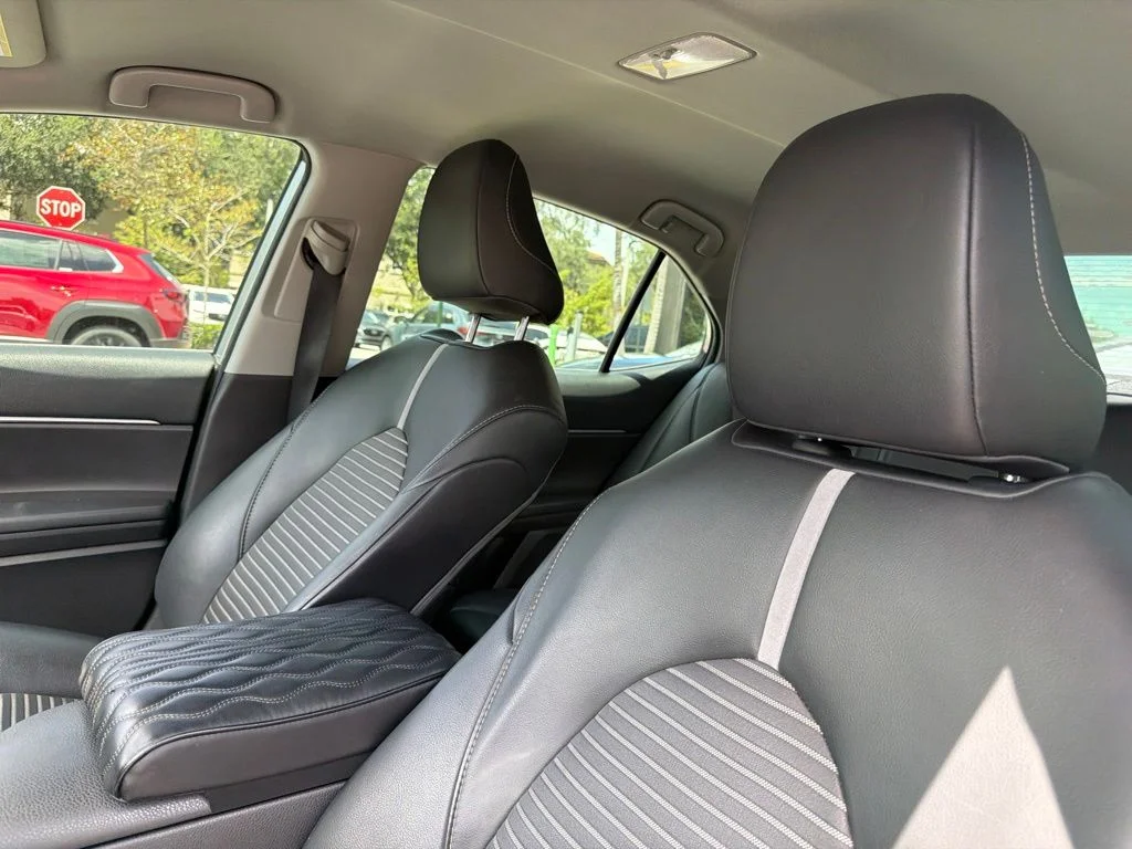 Used 2020 Celestial Silver Metallic Toyota SE image 18