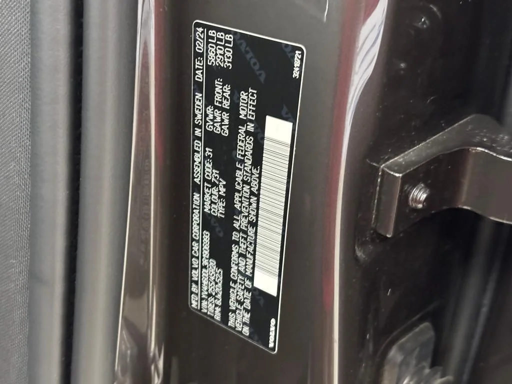 2024 Volvo XC60 Plus - Photo 26
