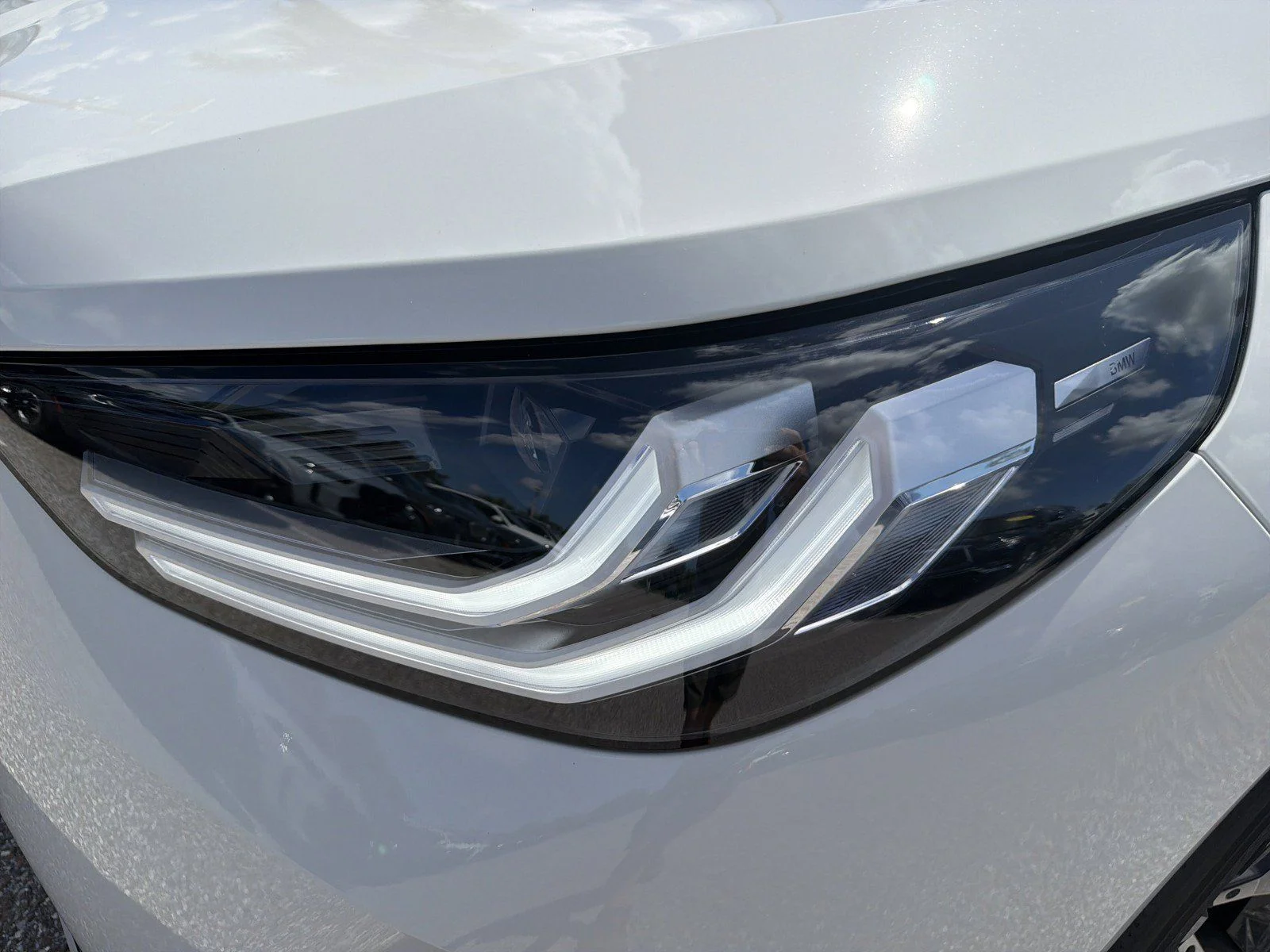 New 2026 Alpine White BMW 30 xDrive image 9