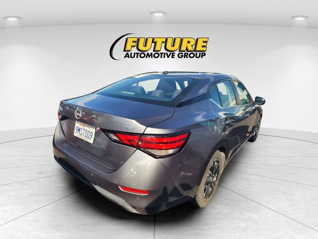 Used 2024 Gray Nissan SV image 3