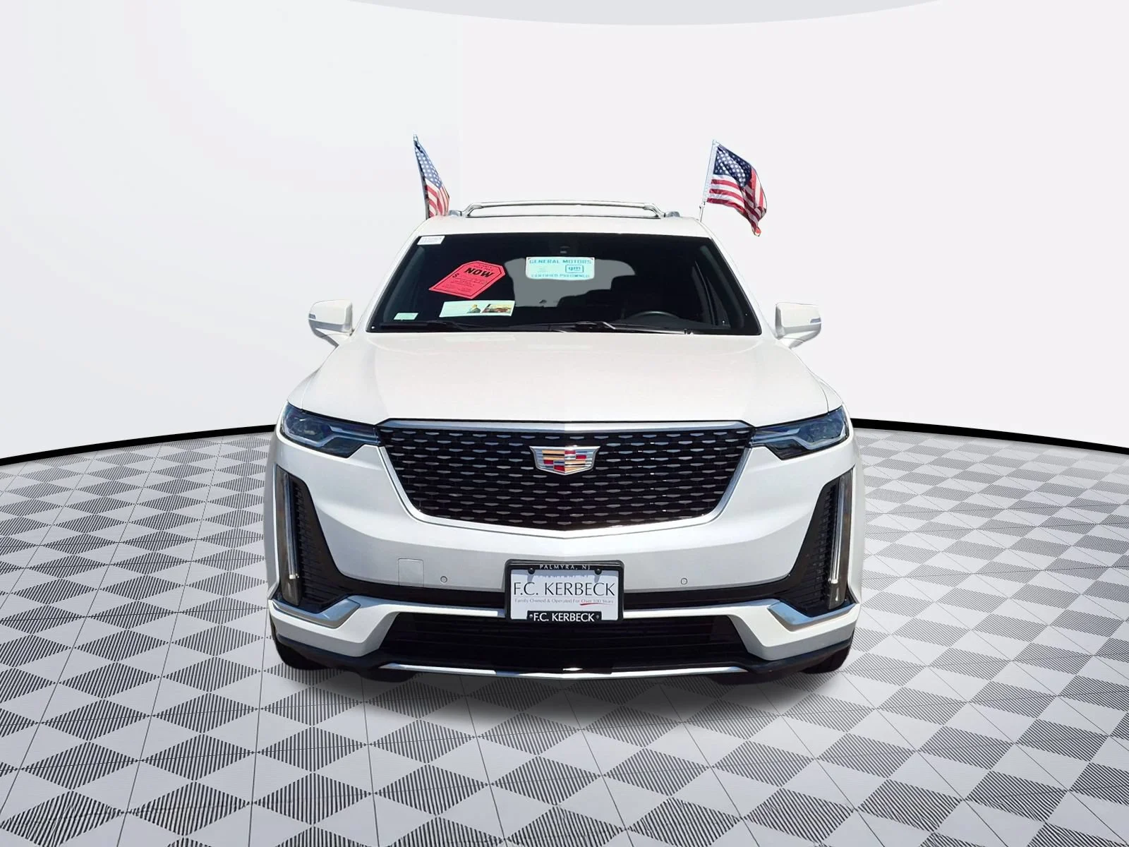 Used 2024 Crystal White Tricoat Cadillac AWD Luxury image 3