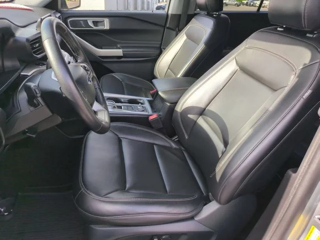 Used 2024 Silver Ford XLT image 14
