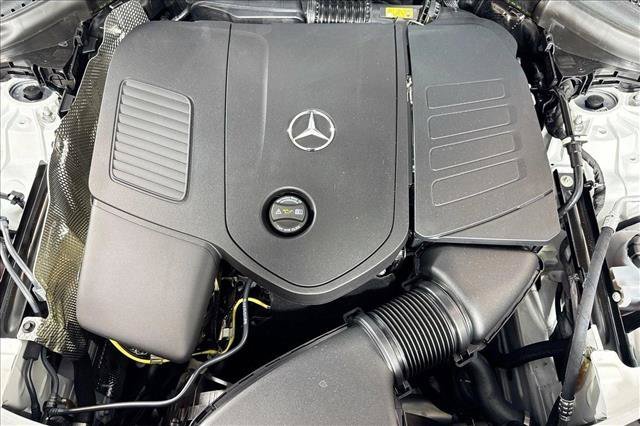 New 2026 MANUFAKTUR Moonlight White Metallic Mercedes-Benz GLC 300 image 58